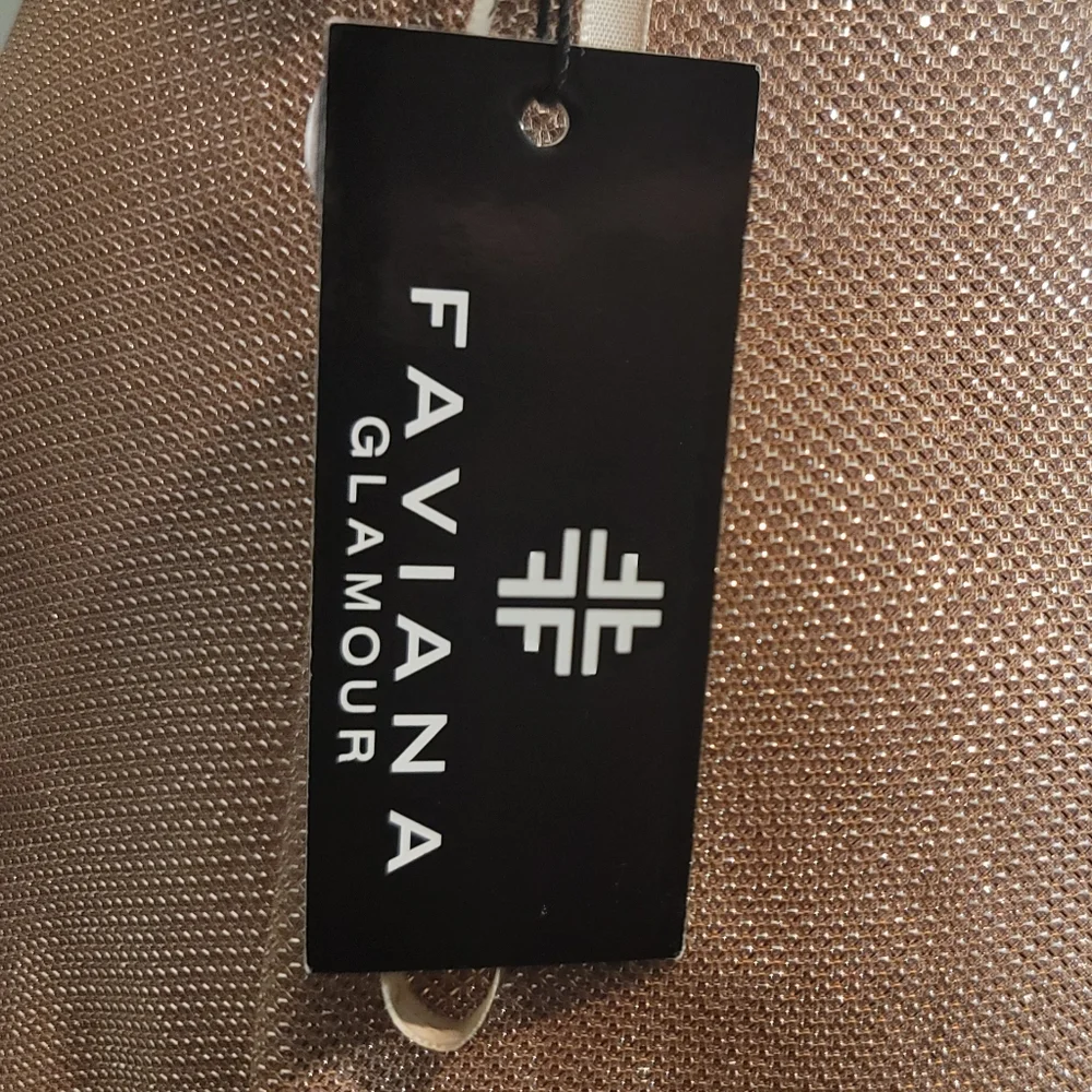 NWT Faviana Glamour Rose Gold Mermiad V-neck Spaghetti Strap Formal Dress Size 8 - Picture 12 of 14